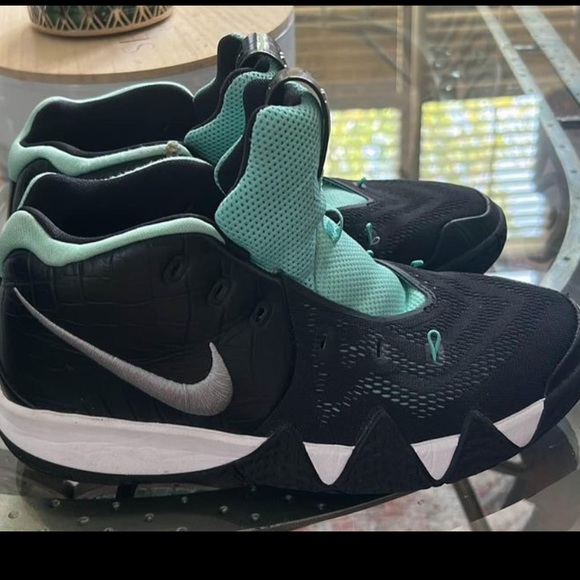 Nike Kylie - Picture 1 of 12